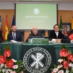 El cardenal arzobispo de Valencia, Antonio Cañizares, en el acto de apertura del curso 2019/2020, en el que también estuvo presente el secretario autonómico de Universidades, Rafael Tabarés