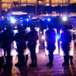 Varios agentes de la Policía Nacional en Cataluña, en el aeropuerto de El Prat