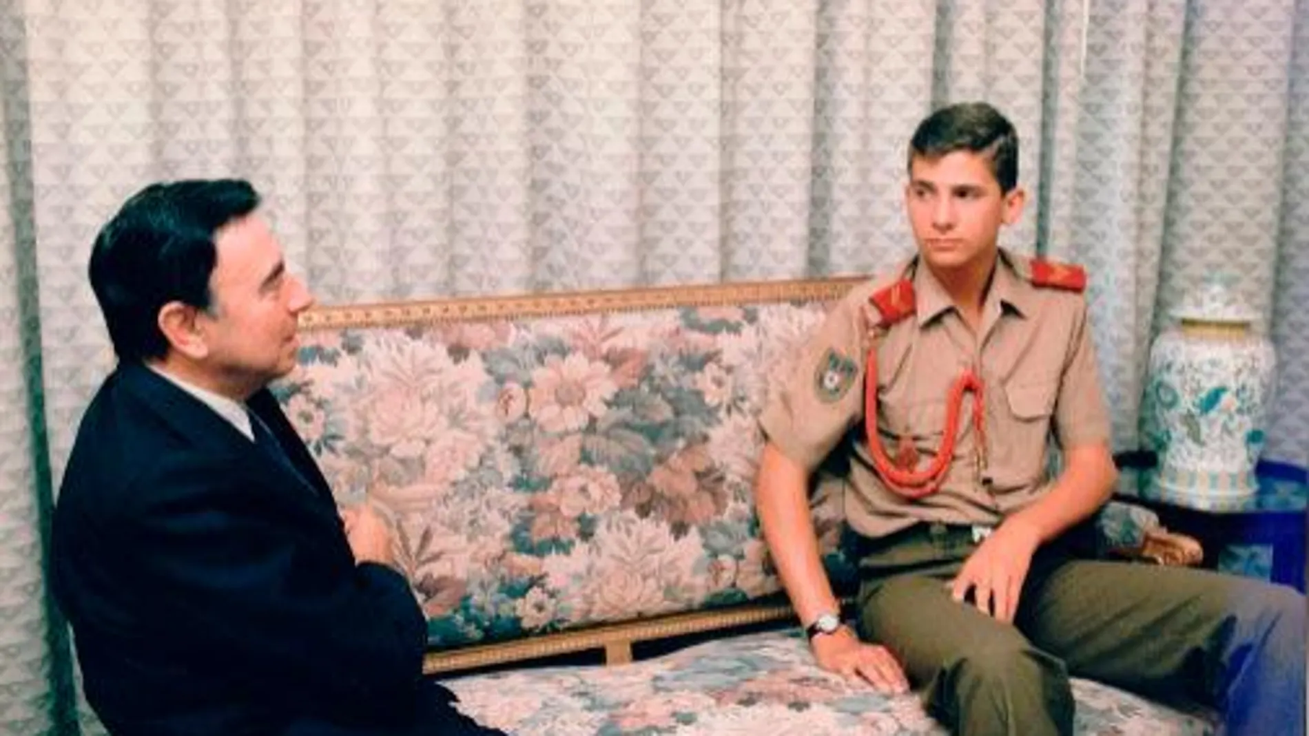 Luis María Anson, durante la entrevista que le hizo al entonces Príncipe Felipe en 1996 en Zaragoza