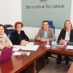 Imagen del jurado junto a Conrado Íscar, presidente de la Diputación de Valladolid