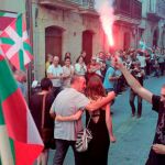 El preso de ETA Xabier Ugarte a su llegada esta tarde a la localidad guipuzcoana de Oñate / Foto: Efe