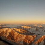 Así son las montañas cubiertas de nieve que rodean al aeropuerto de Queenstown / YouTube
