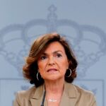 La vicepresidenta del Gobierno y ministra de Igualdad en funciones, Carmen Calvo, durante su intervención en la rueda de prensa tras el Consejo de Ministros/ Foto: Efe