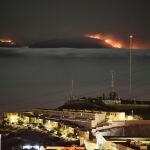 Labores de extinción del incendio de Valleseco en Canarias/ap
