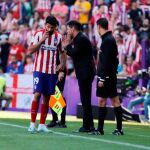 Diego Costa recibe instrucciones de Simeone
