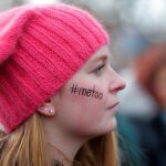 Manifestante a favor del movimiento #MeToo
