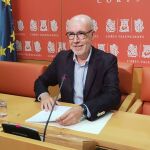 Luis Martínez presentó ayer su proposición en conferencia de prensa