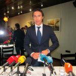 El director general de Emergencias cesado, Pablo Ruiz Palacios, en la rueda de prensa, horas después de comunicarse su cese por acudir al teatro en plena gota fría en la Región de Murcia. EUROPA PRESS
