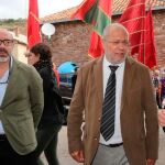 El vicepresidente, Francisco Igea; junto al consejero de Cultura, Turismo y Deporte, Javier Ortega; y al alcalde de Brañosera, Jesús María Mediavilla
