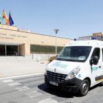 El edificio de gobierno del hospital Virgen del Rocío de Sevilla / Foto: Efe