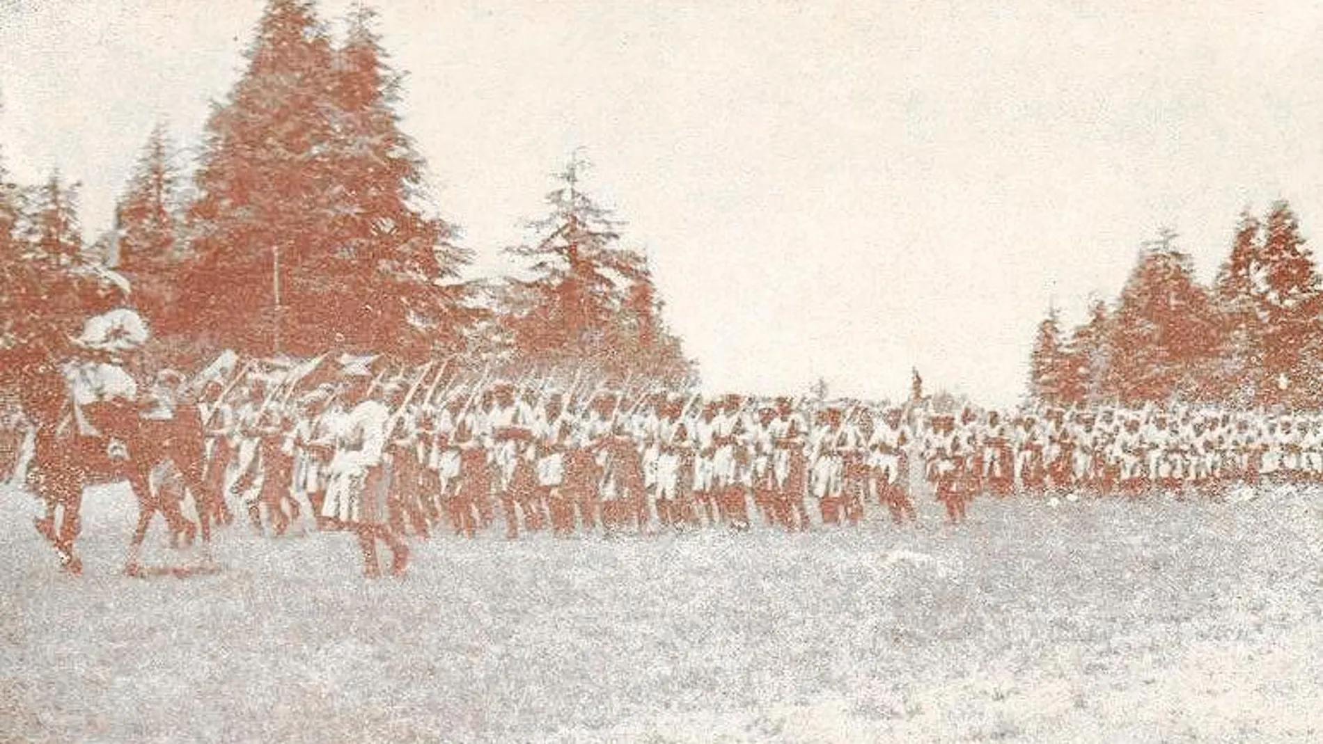 El Ejército de África practicaba sus maniobras sobre El llano amarillo