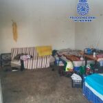 En habitáculos como el de la imagen era donde se alojaban los trabajadores explotados, que tenían que vivir en condiciones inhumanas