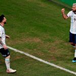 Messi y Agüero en un partido de la selección argentina.