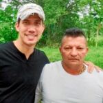 Juan Guaidó con «Brother», jefe de Los Rastrojos, cuando salió de Venezuela a Colombia a pie en febrero