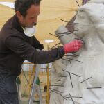 Victorias aladas del Parque María Luisa en proceso de restauración / Foto: La Razón