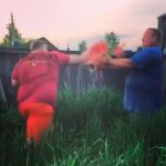 Vasily Kamotsky, campeón ruso de bofetadas, revienta una sandía