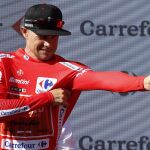 Nicolas Roche, con el maillot rojo de líder