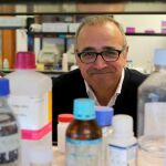 Catedrático de Microbiología de la Universidad de Navarra