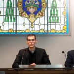 El director de Cáritas Diocesana de Valladolid, Guenther Eduardo Boelhoff, presenta la memoria de 2018 de la institución junto al delegado episcopal de la organización, Luis Miguel Rojo