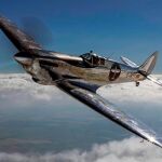 El caza Silver Spitfire de 1943, uno de los aviones más emblemáticos de la II Guerra Mundial, en el que los pilotos Matt Jones y Steve Brooks, volarán desde el próximo 5 de agosto en un viaje de vuelta al mundo