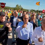 Quim Torra y el ex lehendakari Juan José Ibarretxe durante el recorrido por la AP-7 desde Gerona de una de las "Marchas por la libertad"/ Foto: Efe