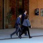 Oriol Pujol, a la salida de la prisión de Can Brians