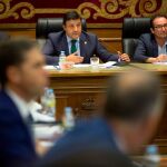 El popular Carlos García preside el Pleno e organización de la Diputación abulense
