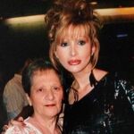 Tamara/Yurena, con su madre