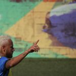 Neymar, antes de viajar a París