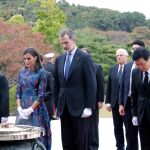 Los Reyes en el Cementerio Nacional en Seúl, Corea del Sur / Ap