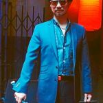 Hideo Kojima en un capítulo de «Demasiado viejo para morir joven»