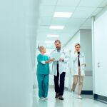 El sindicato médico regional pide el cese de los responsables de comprar mascarillas defectuosas