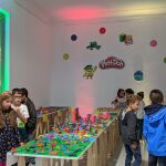 Creatividad para una mejor educación: el juego mejora la felicidad y la memoria de los niños