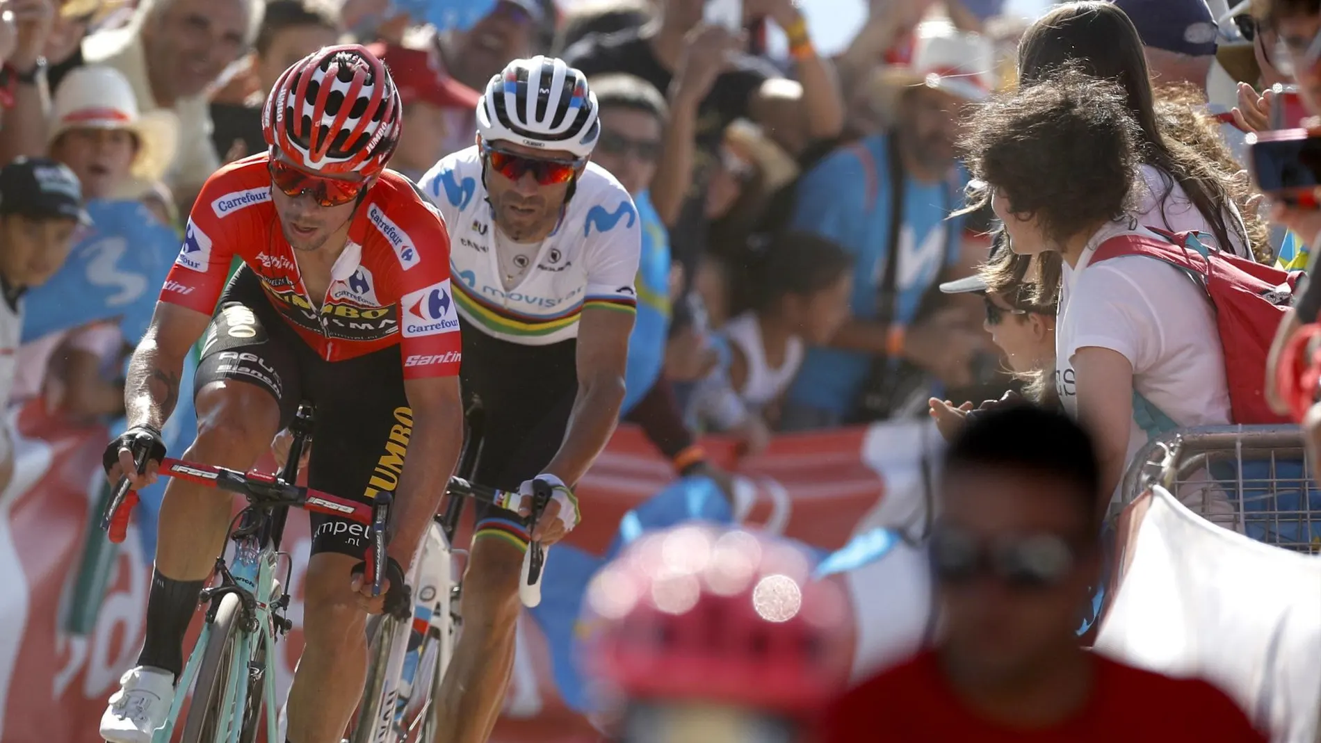 Valverde y Roglic se quedan solos