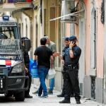 Furgón policial en el barrio del Raval.