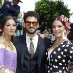 Raquel Bollo con sus hijos Alma y Manuel Cortés durante la Feria de Abril de Sevilla 201703/05/2017