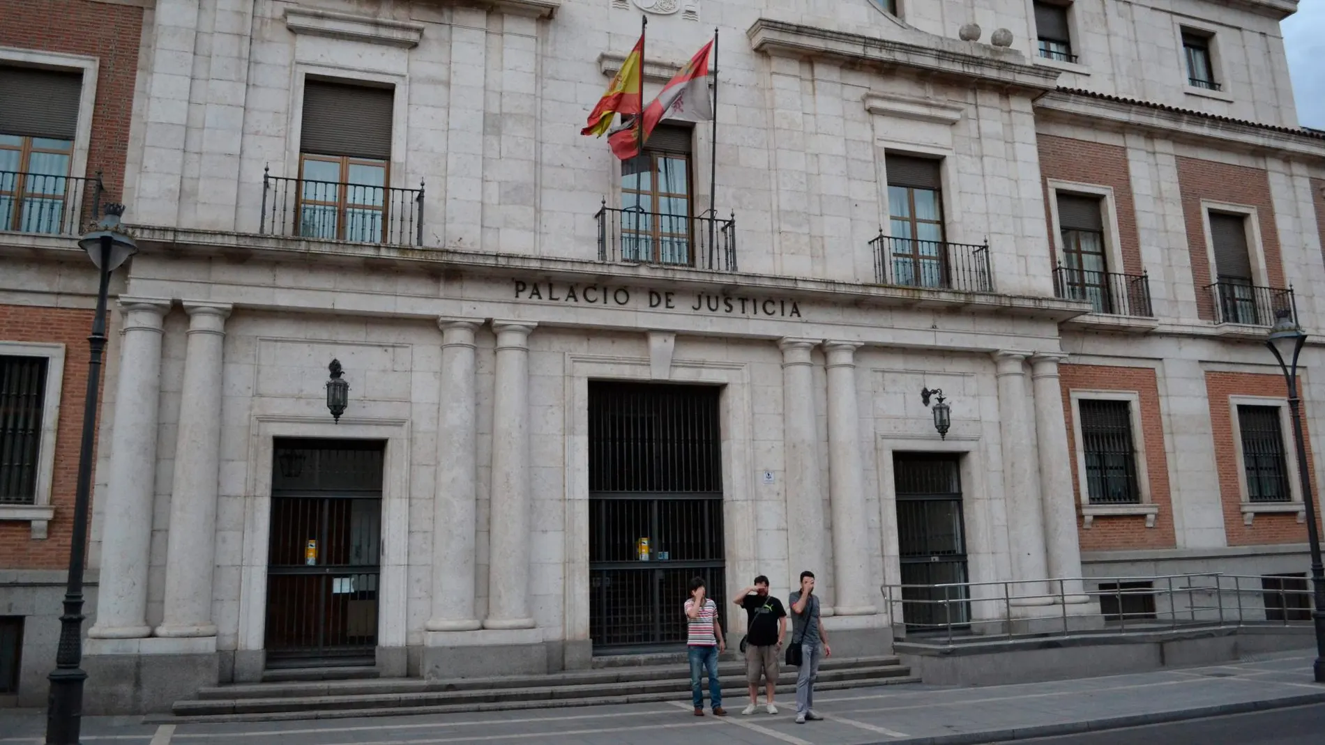 Exterior de la Audiencia Provincial de Valladolid