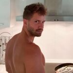Pablo Alborán se prepara el desayuno