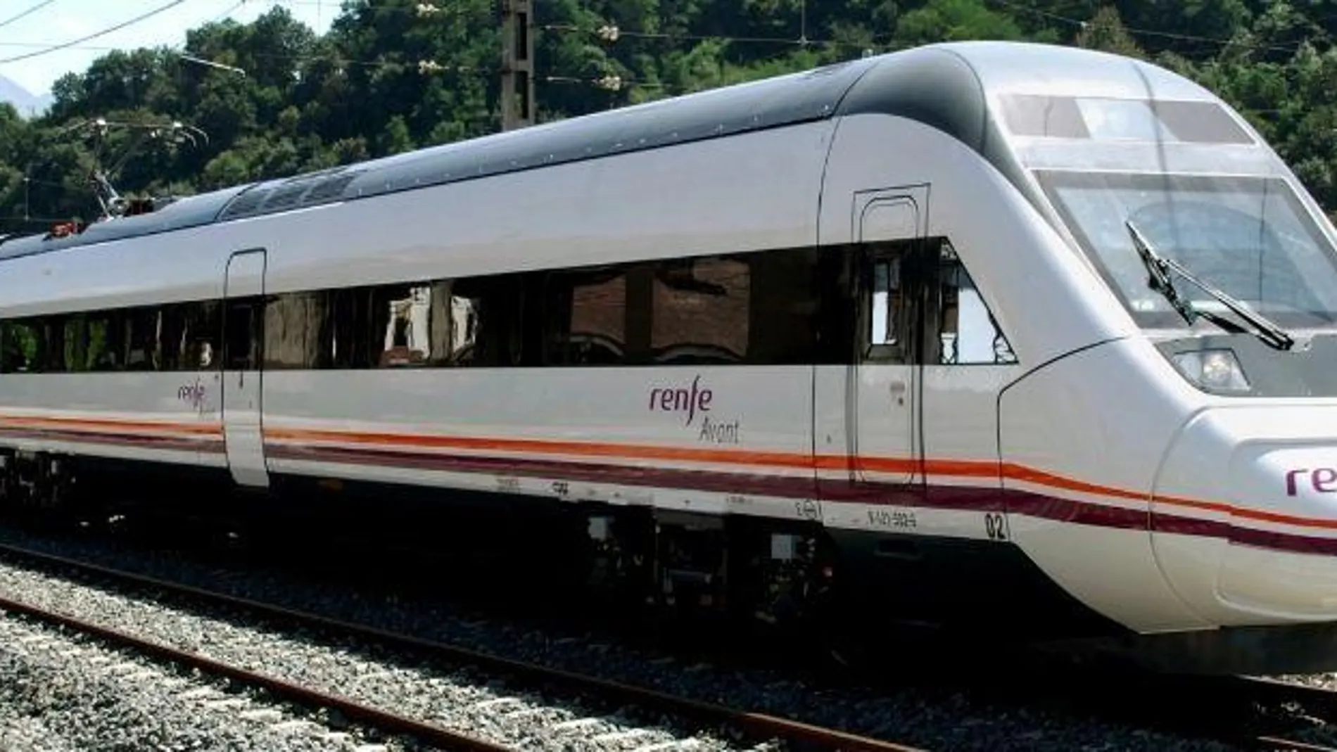 Barcelona y Valencia, más cerca en tren antes de que acabe el año