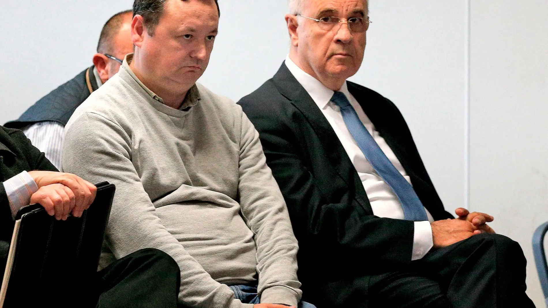 El exconseller Rafael Blasco, y el empresario César Augusto Tauroni, en el banquillo, en una imagen de archivo