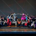 El elenco de “La Traviata” en una imagen de uno de los ensayos