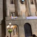 La fachada del Ayuntamiento, sin el lazo amarillo