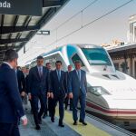 Pedro Sánchez en la llegada del AVE a Granada