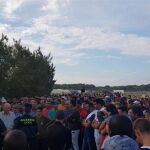 Cientos de vecinos se manifestaron contra el cierre de los pozos sin alternativas / Foto: EP