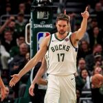 Pau Gasol, con la camiseta de los Bucks