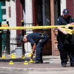 Agentes trabajando en el lugar del tiroteo masivo en Ohio / Ap