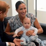 El pequeño Archie se convierte en el protagonista del viaje de Meghan Markle y Harry a África