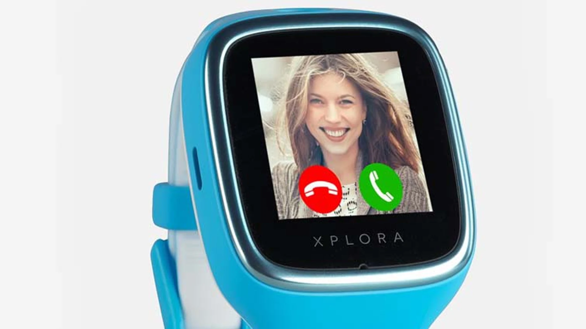 El reloj inteligente integra un teléfono que alerta a los padres si el niño sale del área fijada.