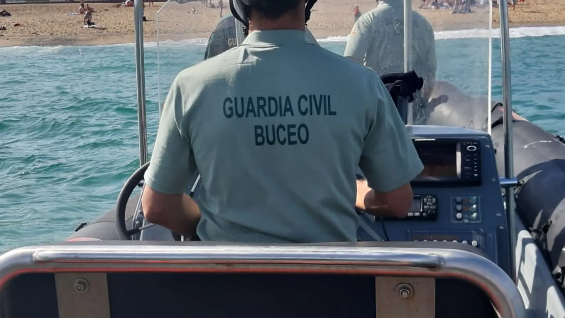 La Guardia Civil ha desalojado la playa de San Sebastián / Guardia Civil Cataluña