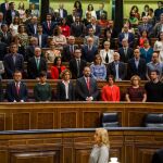 Imagen de la bancada socialista durante la investidura de Mariano Rajoy. (Foto: Cipriano Pastrano)